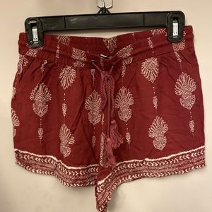 Red flowy shorts with pockets, small